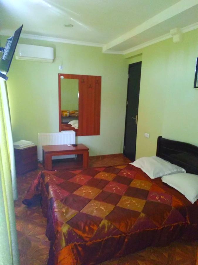Hotel Texas Tbilisi Esterno foto