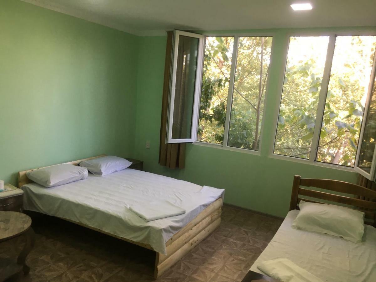 Hotel Texas Tbilisi Esterno foto